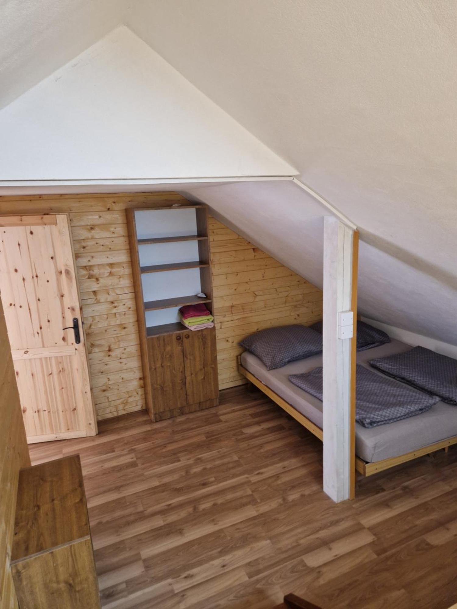 Kypruv Mlyn Villa Kninice Bagian luar foto